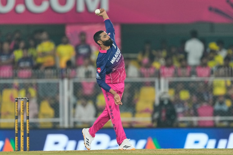 Ravindra Jadeja struck immediately with the ball for RR against his former CSK teammates. (Photo: AP)