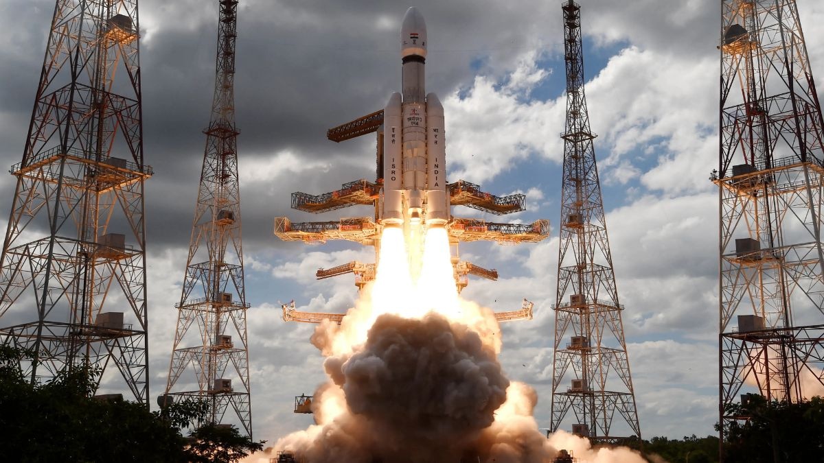 Chandrayaan-4 will use two LVM3 rockets to launch five spacecraft modules that will dock in Earth orbit before flying to the Moon's south polar region to collect surface samples. (Photo: Isro)
