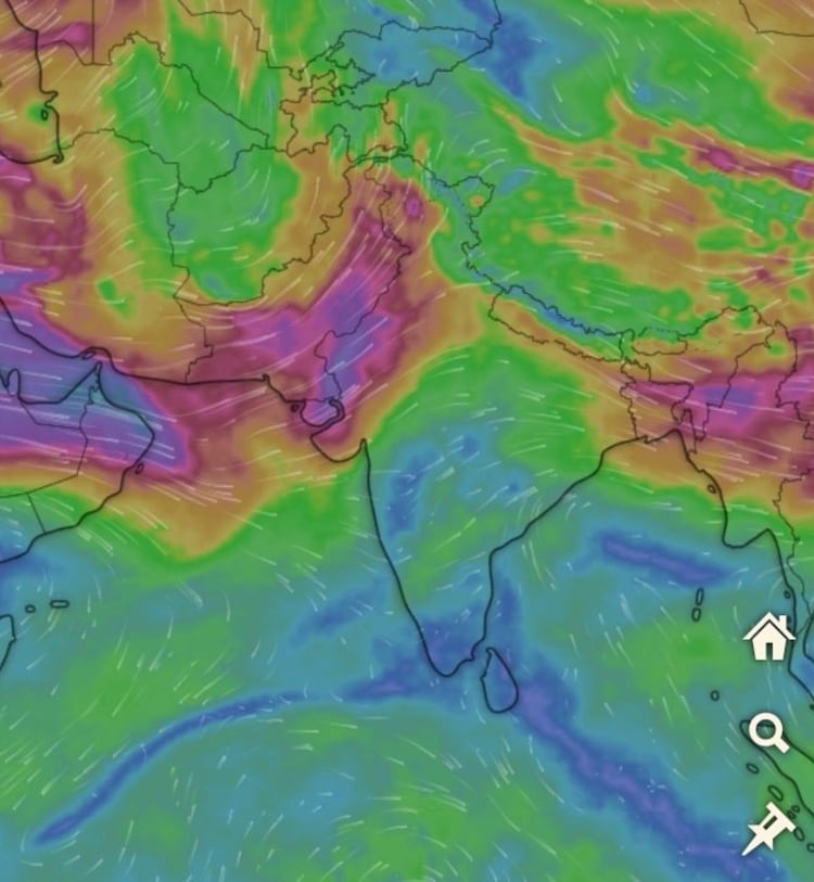 A dark shelf of storm clouds gathers over North India, bringing the threat of hailstorms, gusty winds, and a sharp drop in daytime temperatures this Sunday. (Photo: X/@NavdeepDahiya55)
