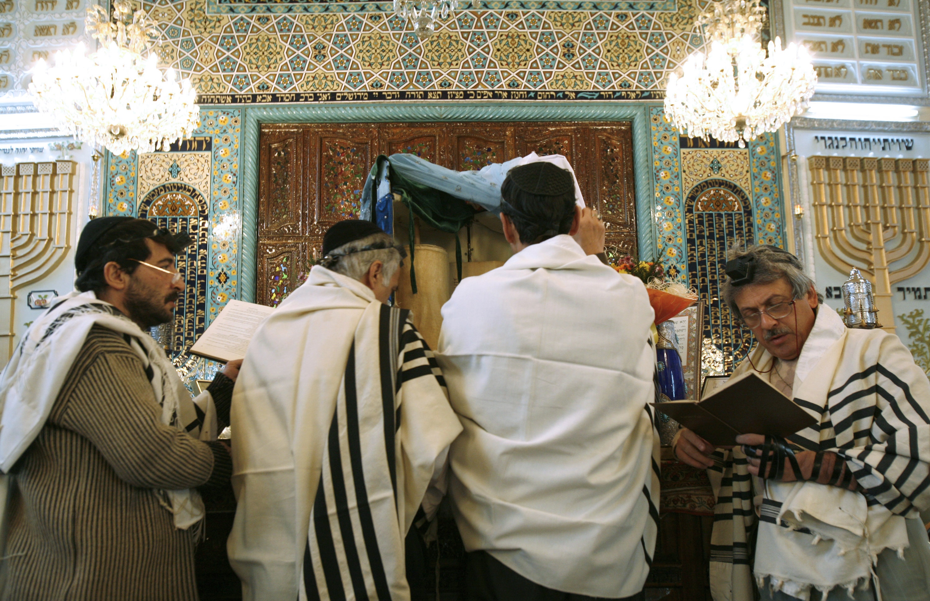 iran jewish community synagogue