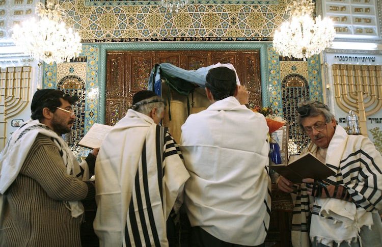 iran jewish community synagogue