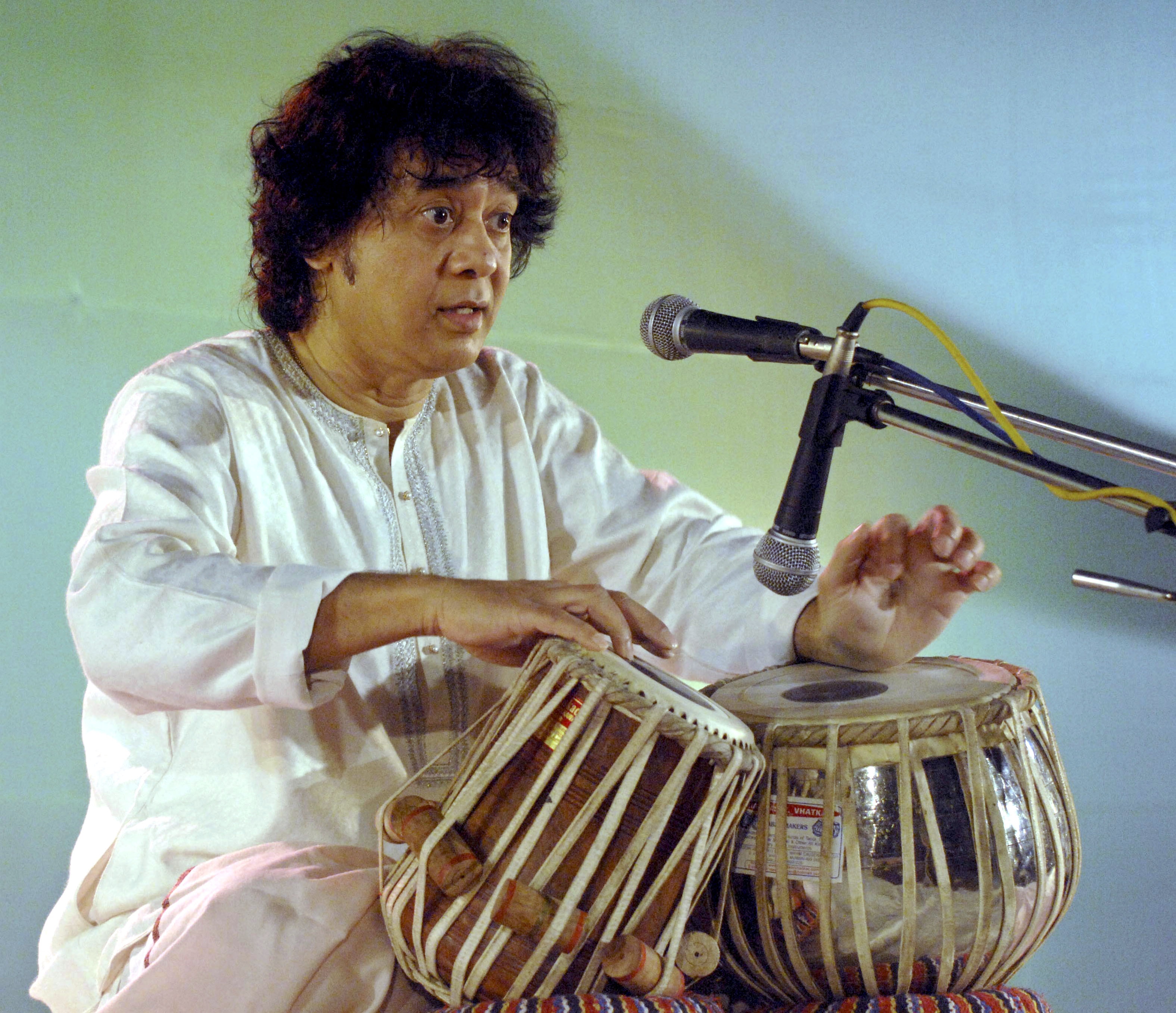 India's tabla maestro Zakir Hussain playing the tabla in Patna in 2008. (Photo: Reuters)