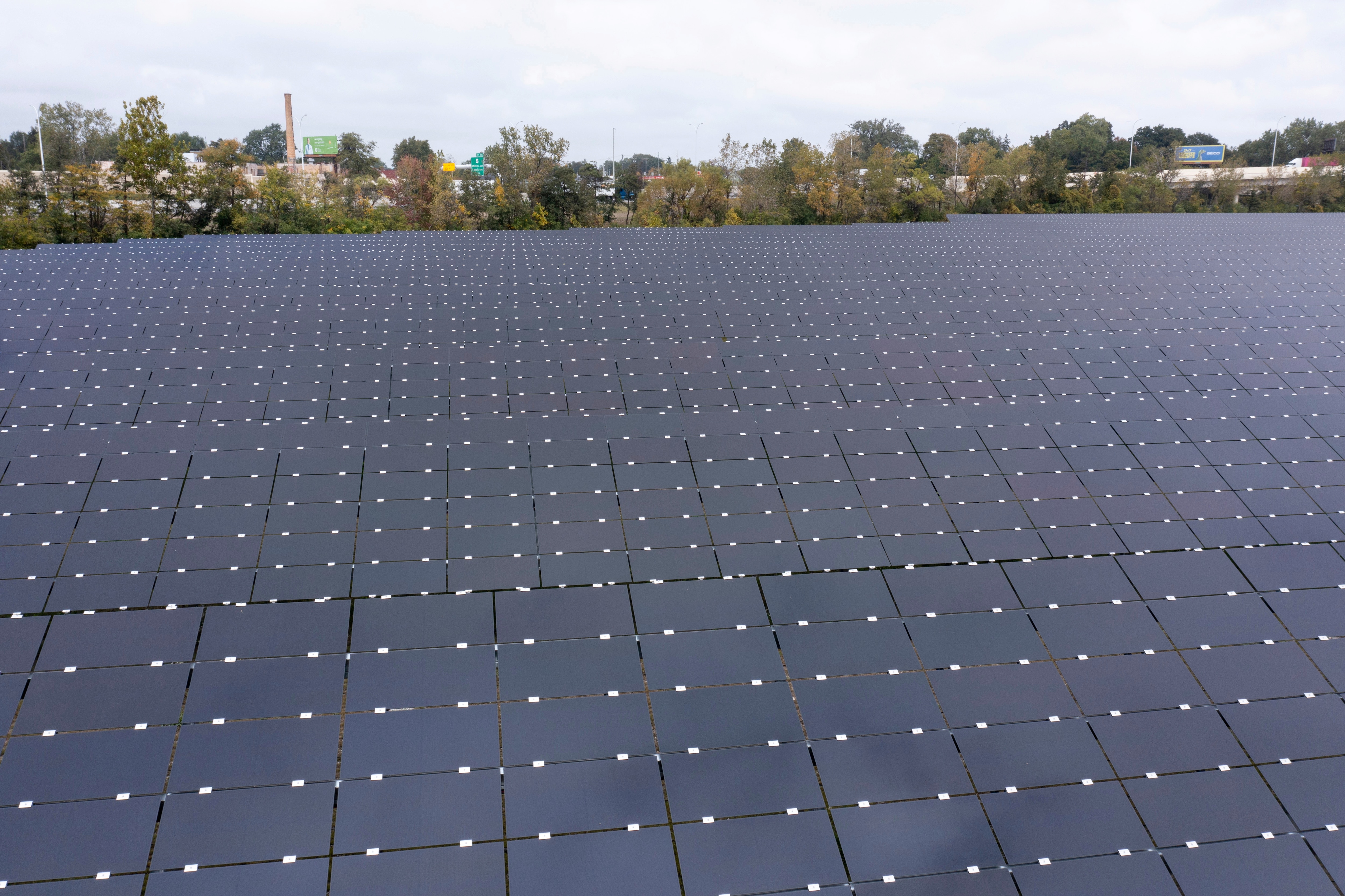 Solar power delivered a record 636 terawatt hours of additional electricity in 2025, meeting three-quarters of the entire growth in global electricity demand single-handedly. (Photo: Reuters)