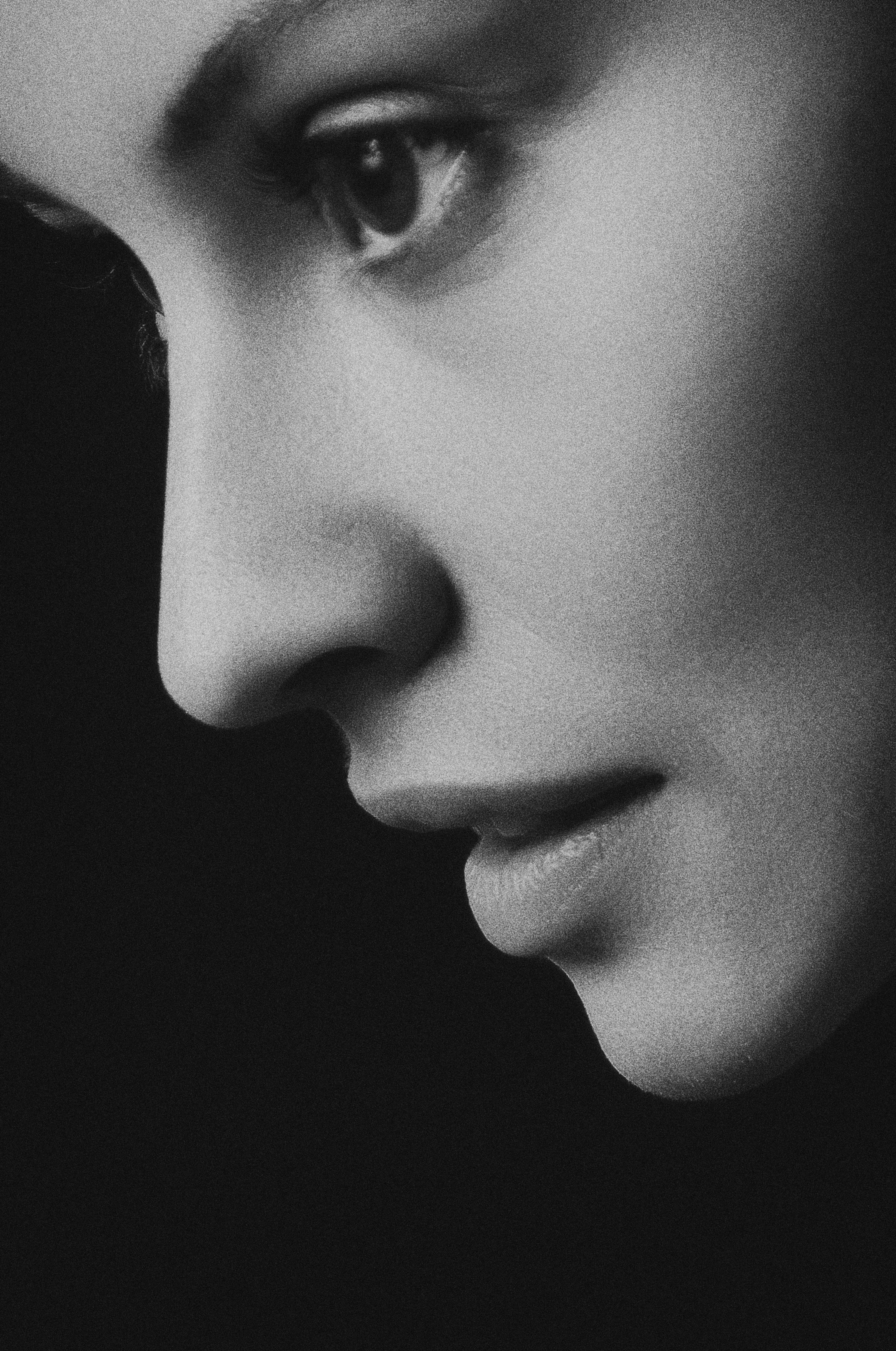 Harvard researchers have discovered that smell receptors are organised into precise horizontal stripes within the nose. (Photo: Unsplash)