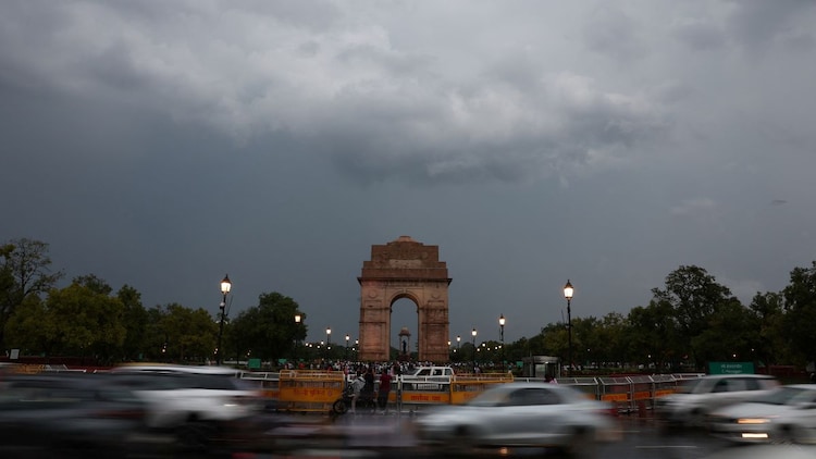 Delhi to see partly cloudy skies and no rain on Monday. (Photo: Reuters)