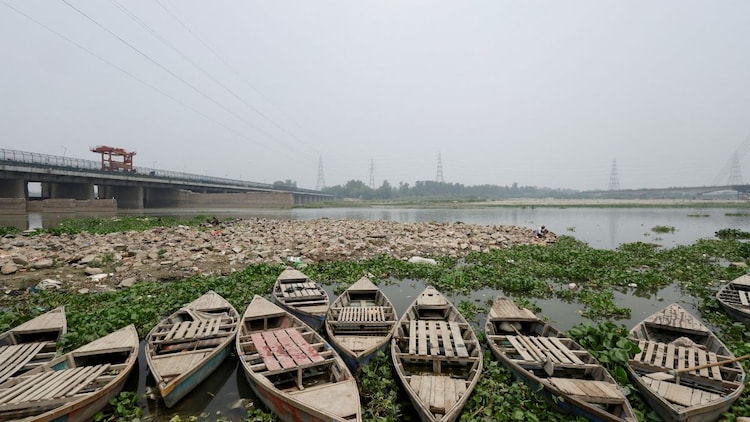 Delhi's Safdarjung Observatory recorded a maximum of 28.2 degrees Celsius on April 9, 2026, well below the seasonal normal of around 36 degrees Celsius. (Photo: PTI)