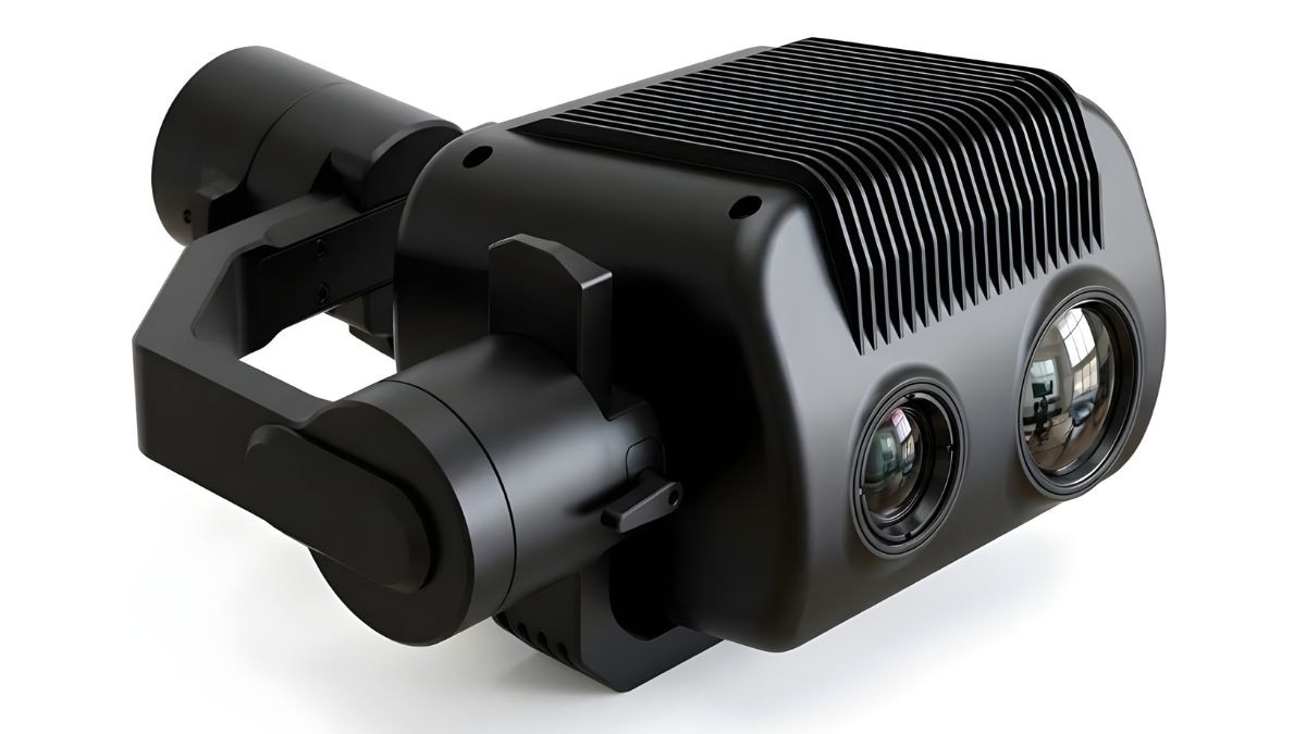 Unlike ordinary glass that blocks infrared light, chalcogenide glass transmits heat radiation clearly, making it a viable and domestically manufacturable alternative to germanium in thermal camera lenses. (Photo: Special arrangement)