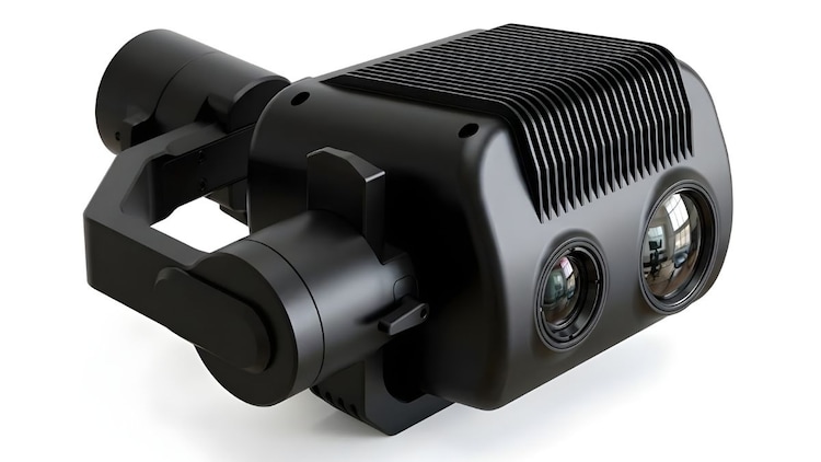 Unlike ordinary glass that blocks infrared light, chalcogenide glass transmits heat radiation clearly, making it a viable and domestically manufacturable alternative to germanium in thermal camera lenses. (Photo: Special arrangement)