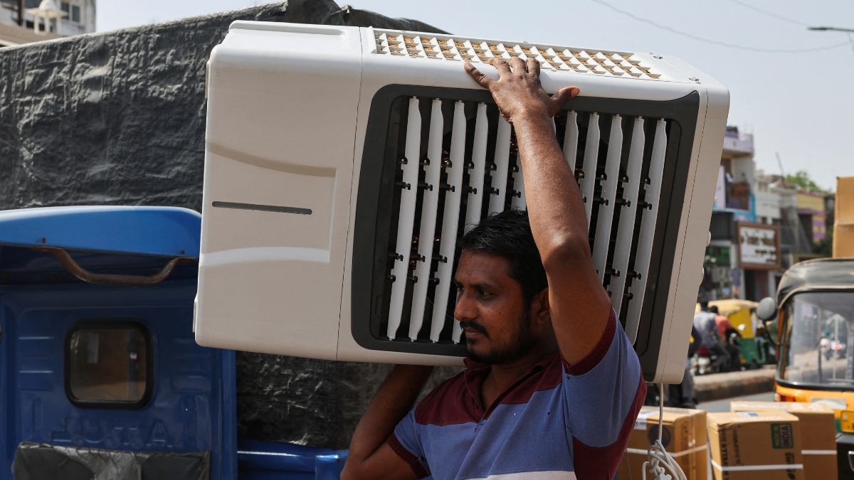 A haze of heat will settle over several Indian cities as the IMD warns of rising temperatures across nearly 95 per cent of the country from April 13. (Photo: Reuters)
