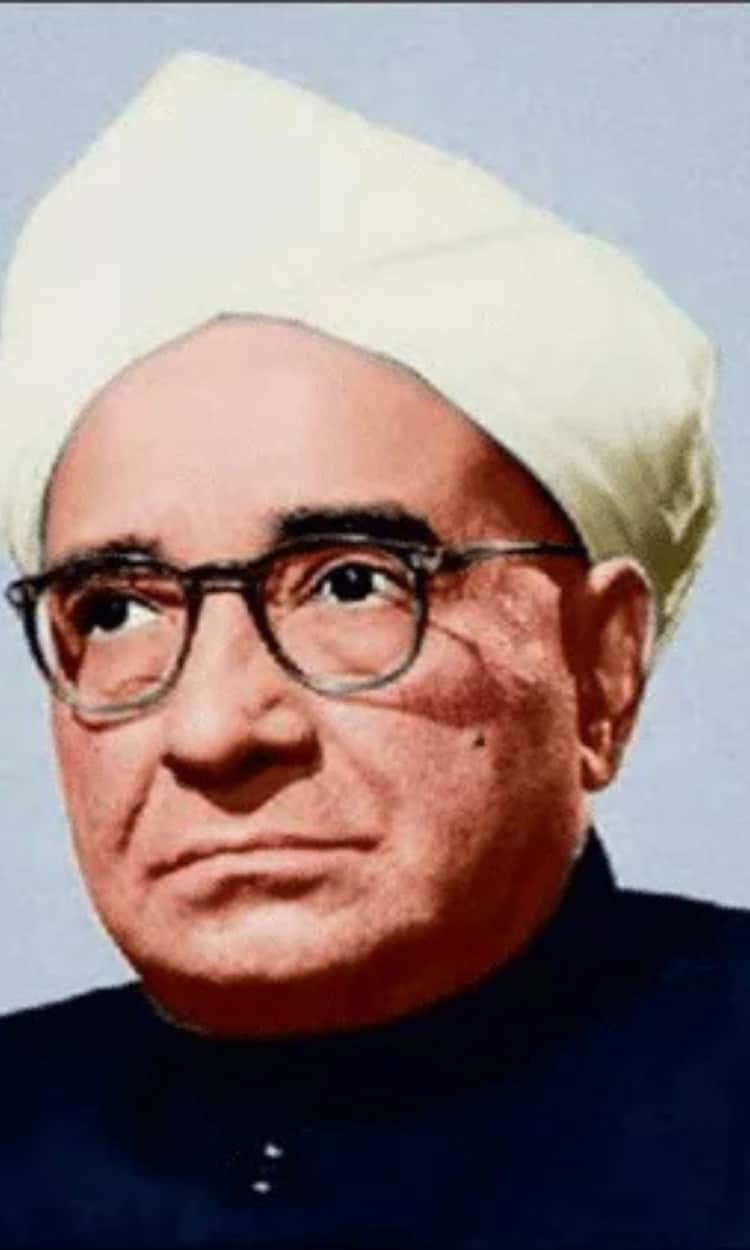 Krishnan received the inaugural Shanti Swarup Bhatnagar Prize in 1958 and was elected a Fellow of the Royal Society in 1940, an institution whose past members include Isaac Newton and Charles Darwin. He preferred, always, to simply be called KSK.
