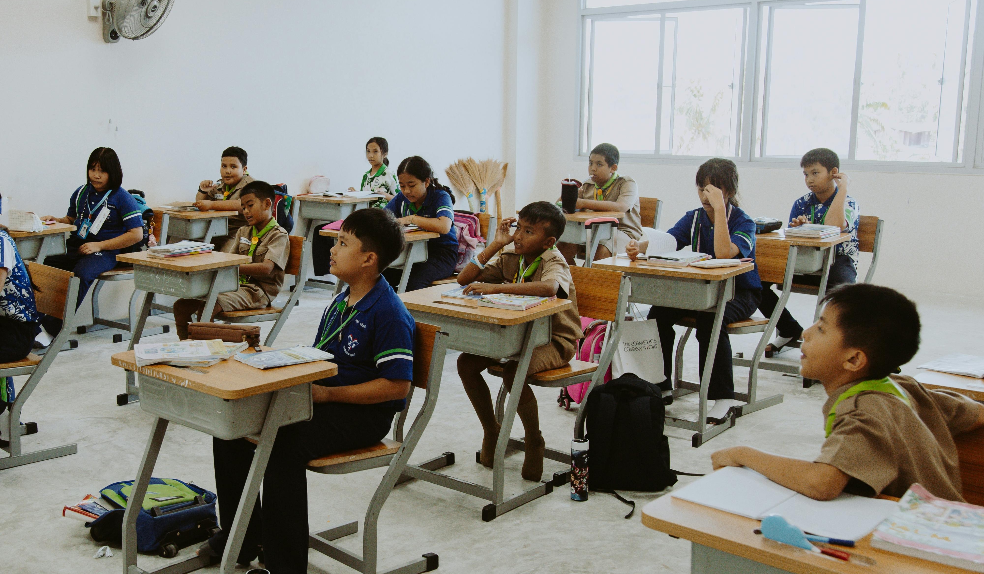 No books but classes on