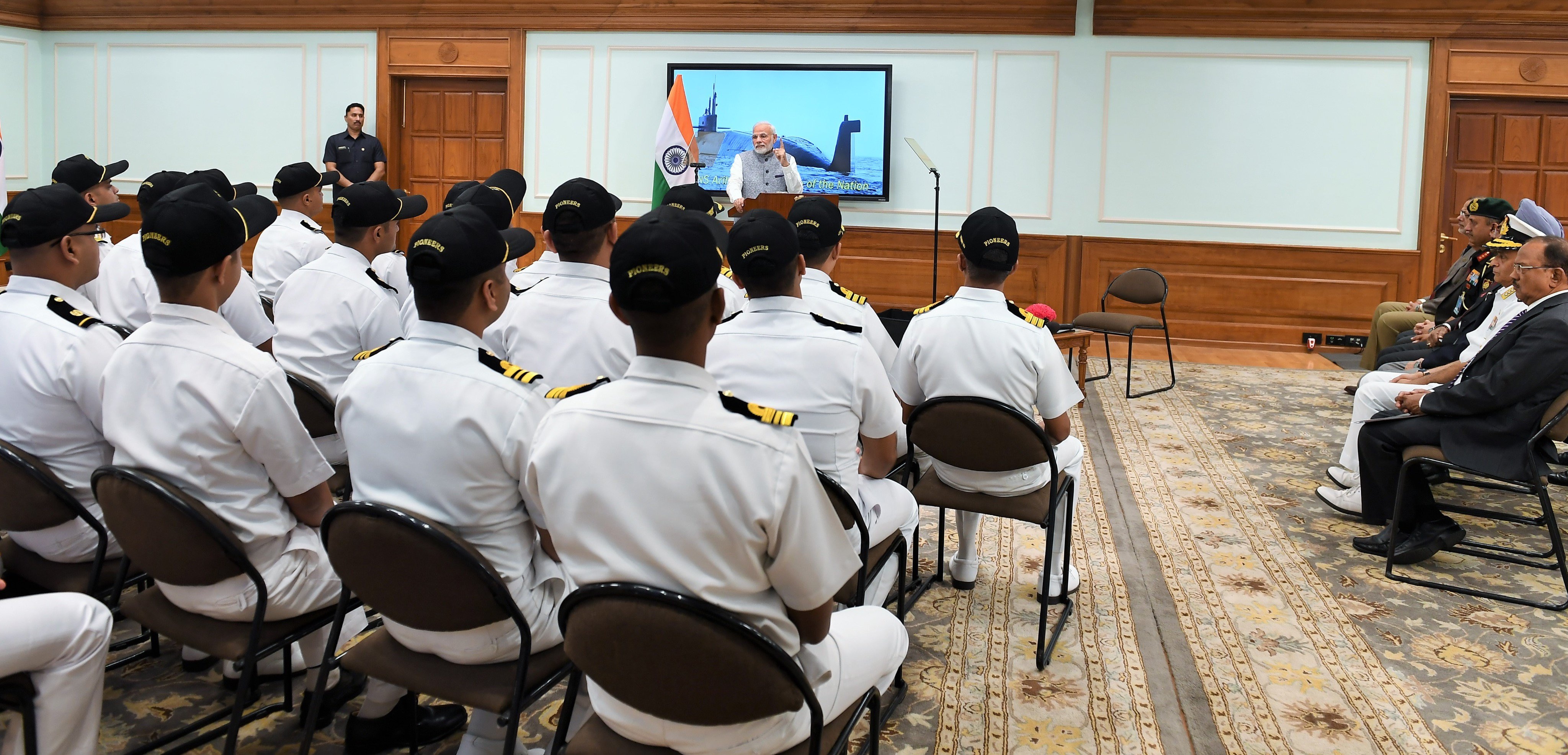 PM Modi INS Arihant crew photo