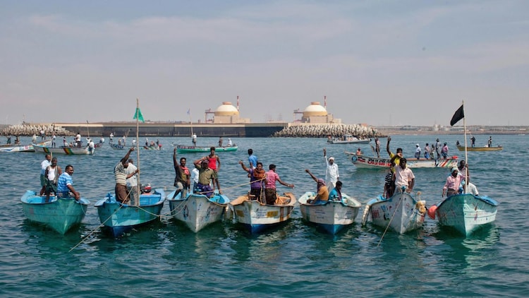 Coastal areas, including Andhra Pradesh and Tamil Nadu, will experience hot and humid weather on April 12, 2026. (Photo: Reuters)