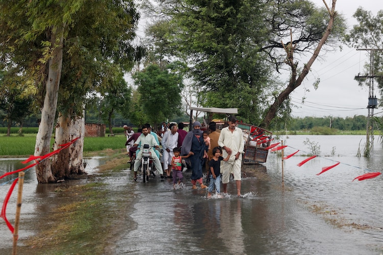 Gusty winds and lightning are expected to batter Uttarakhand, northeast India, and parts of east India on May 8, with thundersqualls capable of gusting up to 70 kilometres per hour. (Photo: Reuters)
