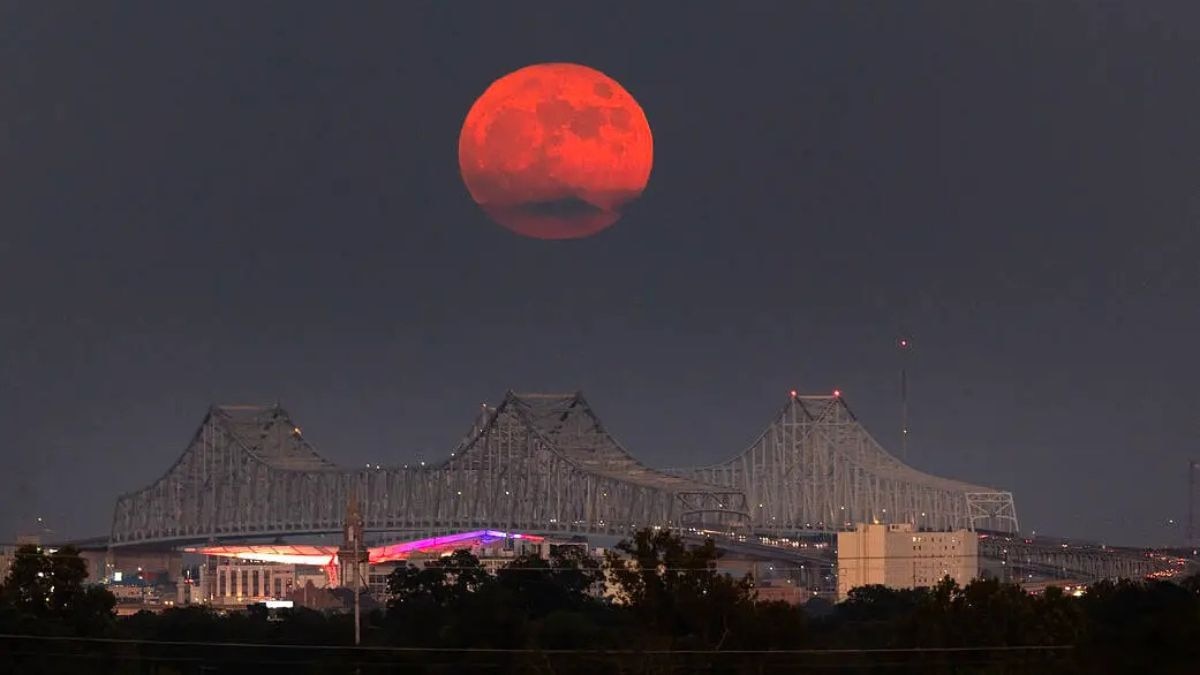 A Blue Moon has nothing to do with colour. The term simply refers to the second full Moon occurring within the same calendar month, a relatively rare event. (Photo: Nasa)