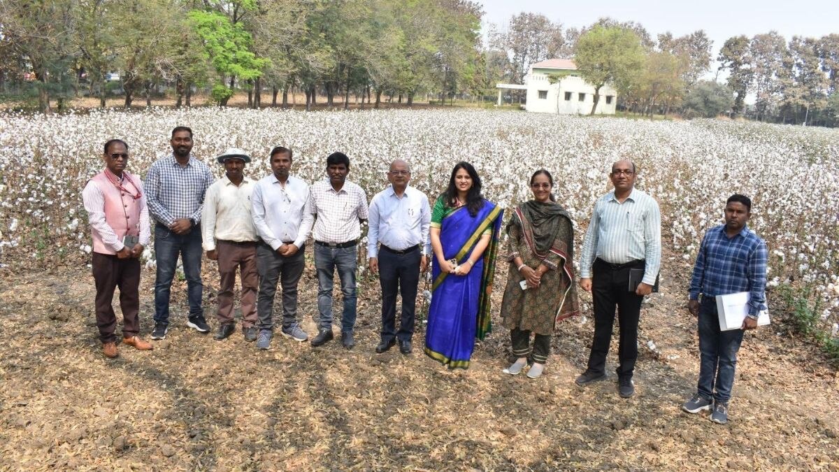 Textile Commissioner Vrunda Desai (in blue saree) with scientists at ICAR-CICR Nagpur, the institute leading India's research on High-Density Cotton Planting, for quality improvement, and Bt cotton resistance. (Photo: X/@txcindia)