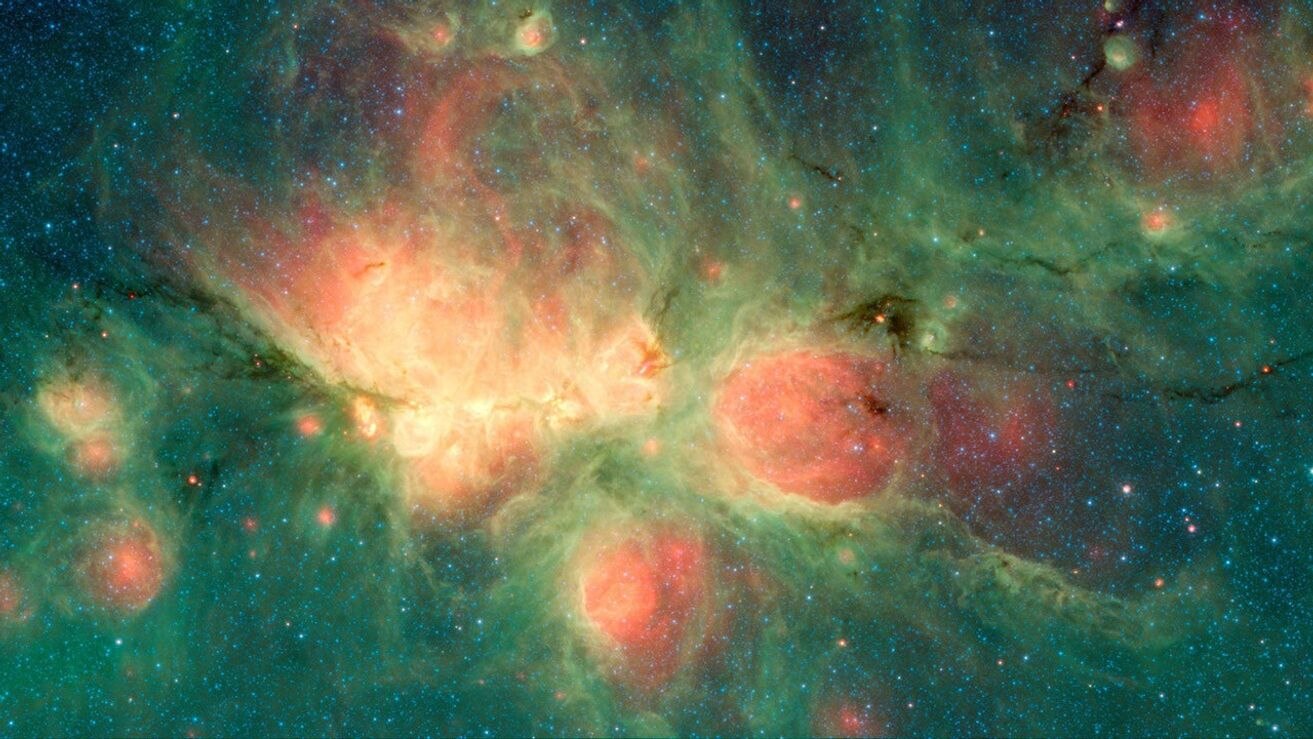 Cat's Paw Nebula captured by the Spitzer Space Telescope. (Photo: Nasa)