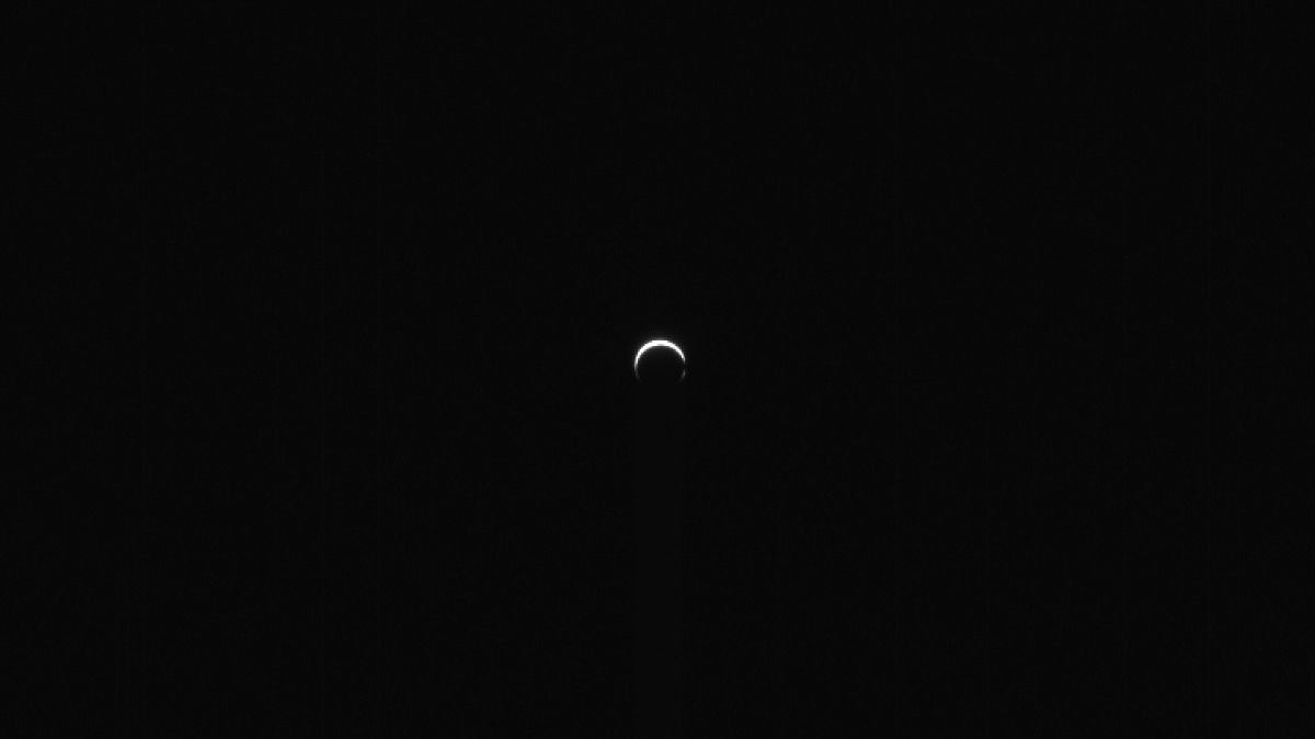 Nasa’s Psyche spacecraft photographs Mars as a glowing crescent. See ...