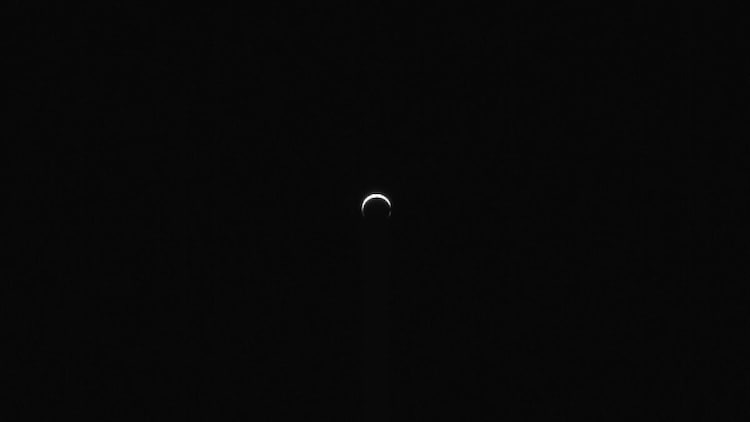 Nasa’s Psyche spacecraft photographs Mars as a glowing crescent. See ...