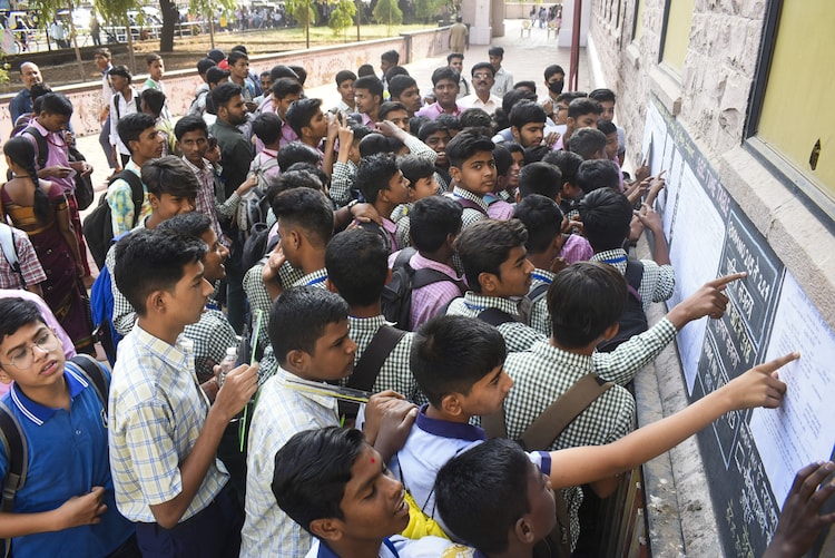 CBSE OSM controversy, CBSE portal crash, CBSE hacker claims, CBSE accountability, CBSE revaluation issues, CBSE wrong marks, CBSE answer sheet issue, CBSE digital evaluation, OSM portal mess, CBSE exam crisis