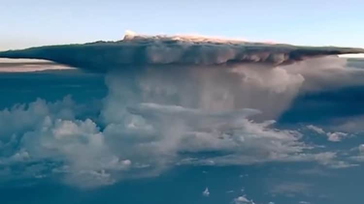 Lightning pulses deep inside the storm's body. These intracloud bolts, which stay within the cloud rather than striking the ground, are caused by collisions between ice particles at extreme altitudes. (Photo: X/@accuweather)