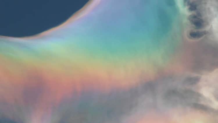 The Sun must be at a specific angle for these colours to appear visible to the human eye. (Photo: X/@accuweather)