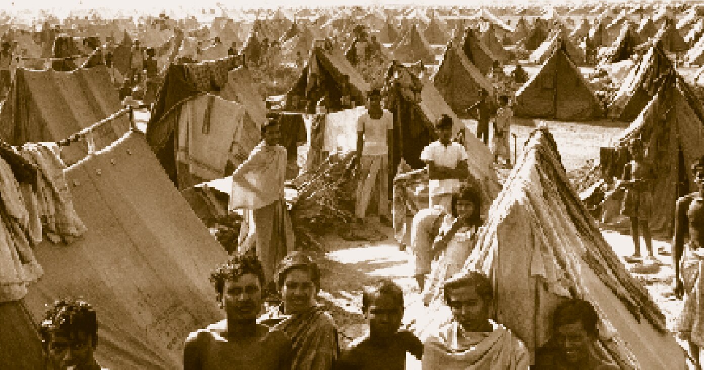 In the 1970s, during the Bangladesh Liberation War, fresh waves of refugees from East Pakistan transformed the areas around Dum Dum Airport and along VIP Road. Localities such as Baguiati, Keshtopur, Kaikhali, Teghoria and parts of Lake Town and Dum Dum saw rapid and unplanned expansion through refugee settlements. (Image: World Food Programme)