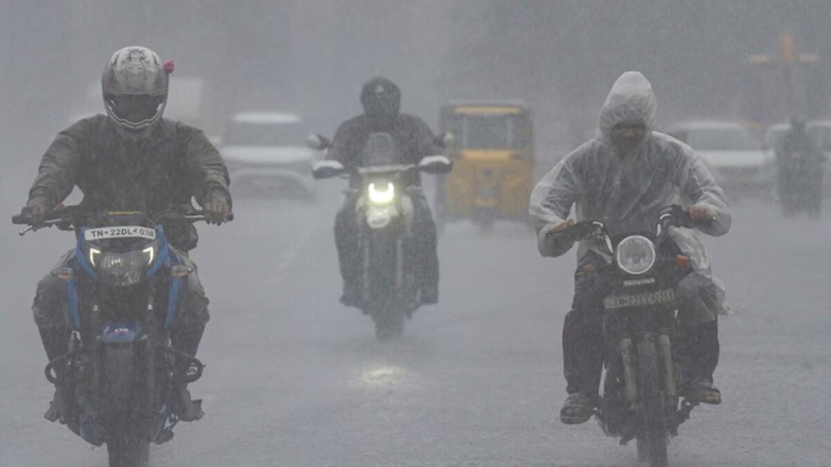 The IMD warns of heavy to very heavy rainfall for at least seven days, with rough sea conditions making it unsafe to venture out on May 9 and 10. (Photo: Reuters)