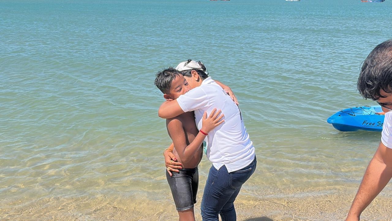 Ishan Sinha and his parents embrace after a tough outing. (Image: Special Arrangement)