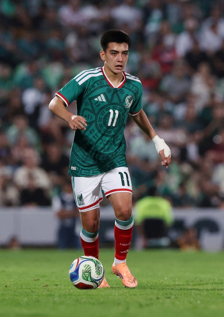 Mexico's Gilberto Mora plays with a sublime artistry that belies his tender age. (Reuters)