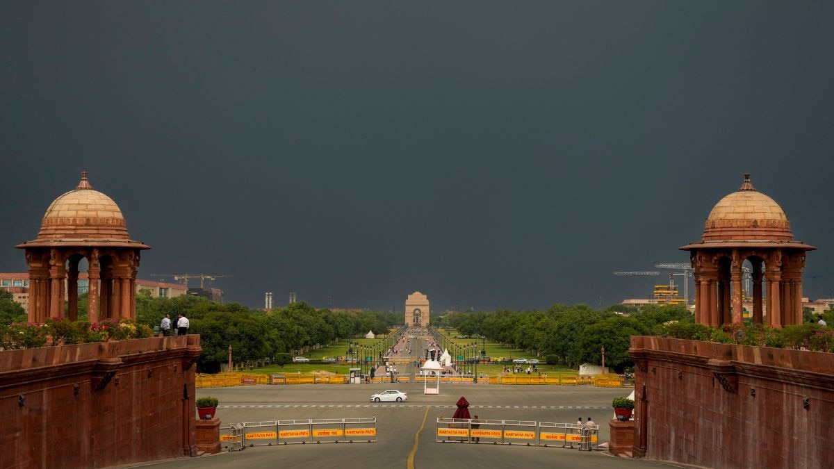 East Uttar Pradesh will stay under a heat-wave warning as the northern plains continue to swelter. (Photo: PTI)