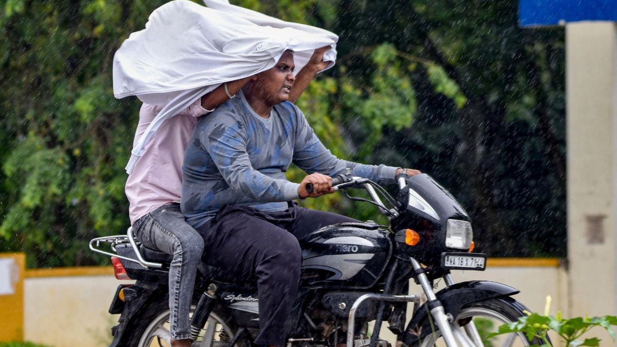 The monsoon is set to reach Telangana between June 10 and 12. Two swirling winds, one over the Arabian Sea and one over the Bay of Bengal, are about to push and pull the rain inland. Here is the simple science behind it. (Photo: PTI)