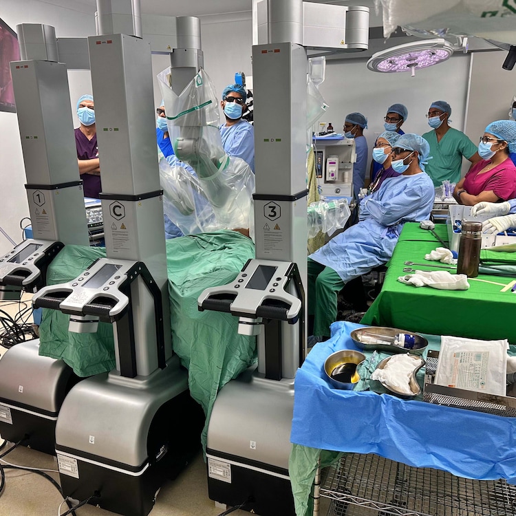 The achievement surpasses the previous record of a robotic cardiac telesurgery
