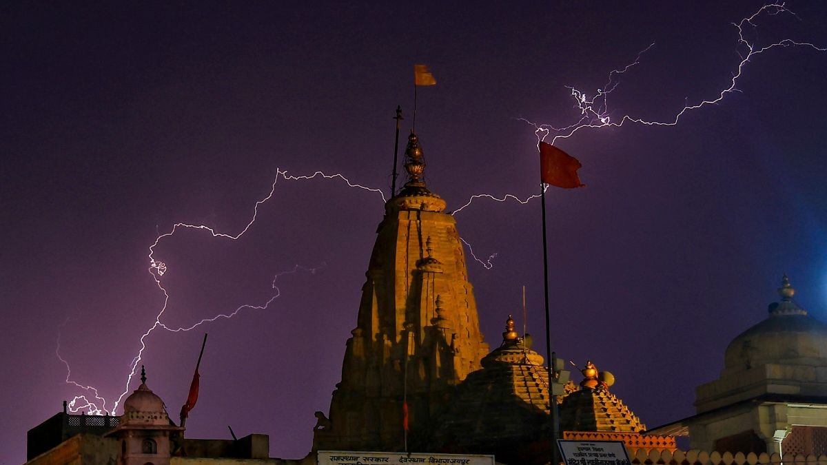 Colliding ice particles inside a storm cloud turn it into a giant battery that discharges as a bolt nearly five times hotter than the Sun's surface. This electric discharge is called a lightning. (Photo: PTI)