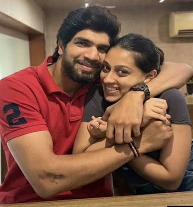 Siya Agarwal, Chetan Chaudhary