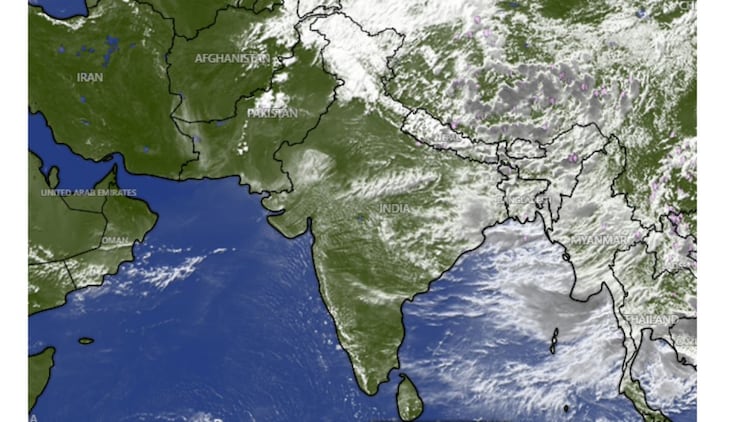 Satellite images of India this week show unusually clear skies over the Arabian Sea, the Bay of Bengal and central India, a pattern more typical of April than peak monsoon in July. (Photo: Windy)
