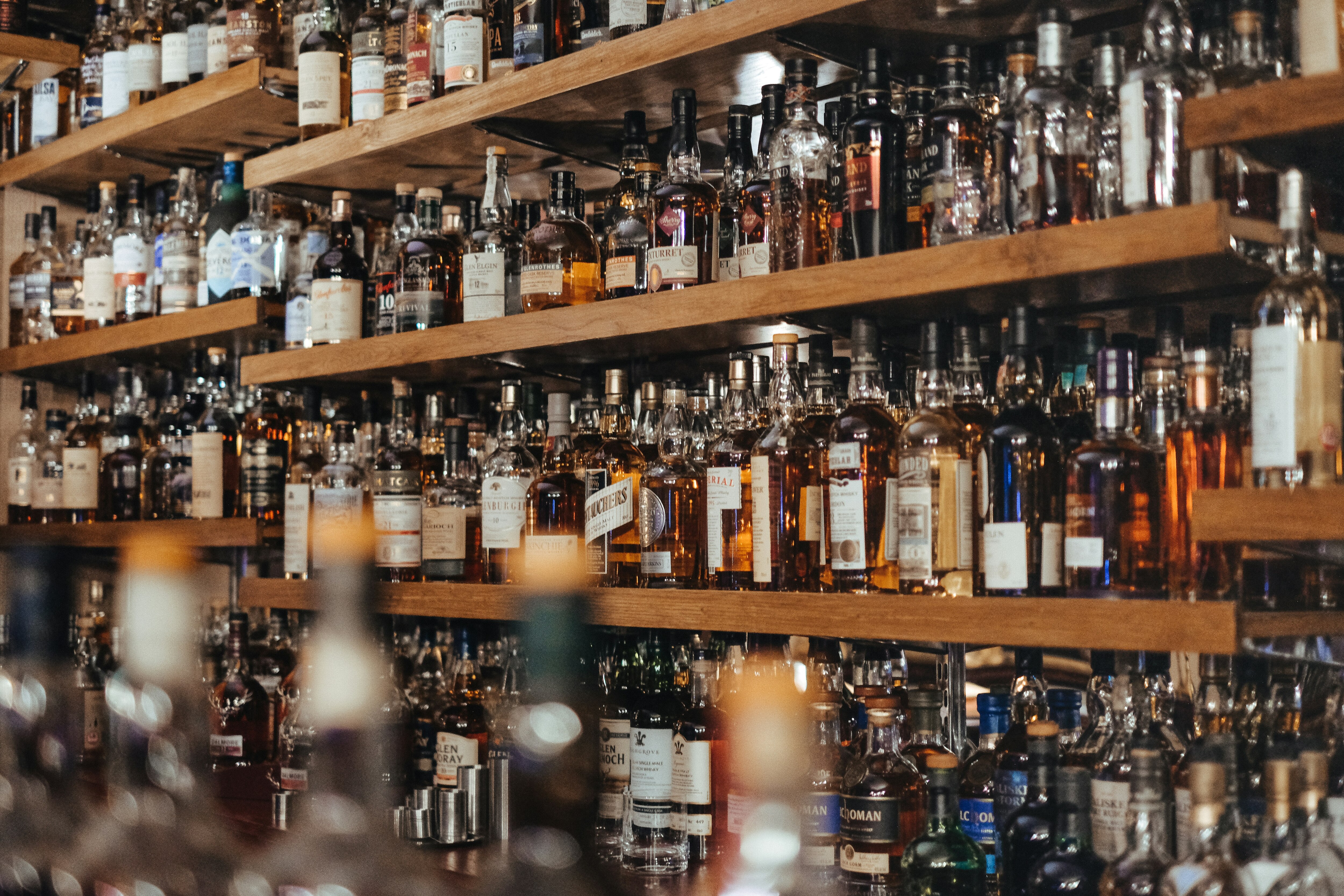 Vodka is built to carry almost no congeners, while whisky, rum and cask-aged brandy can carry hundreds of times more. (Photo: Unsplash)