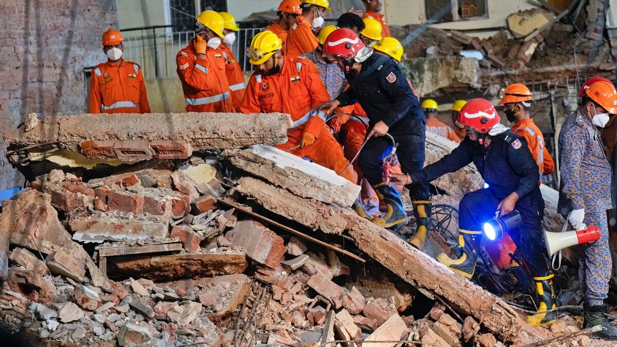 Delhi building collapse