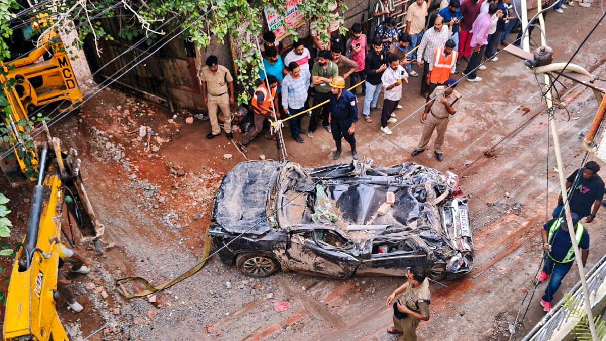 Delhi building collapse