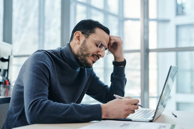 Career monogamy, Gen Z jobs, moonlighting, multiple income streams, portfolio careers, skill stacking, AI jobs, future of work, side hustle, work-life balance, Gen Z India, personal branding, career growth