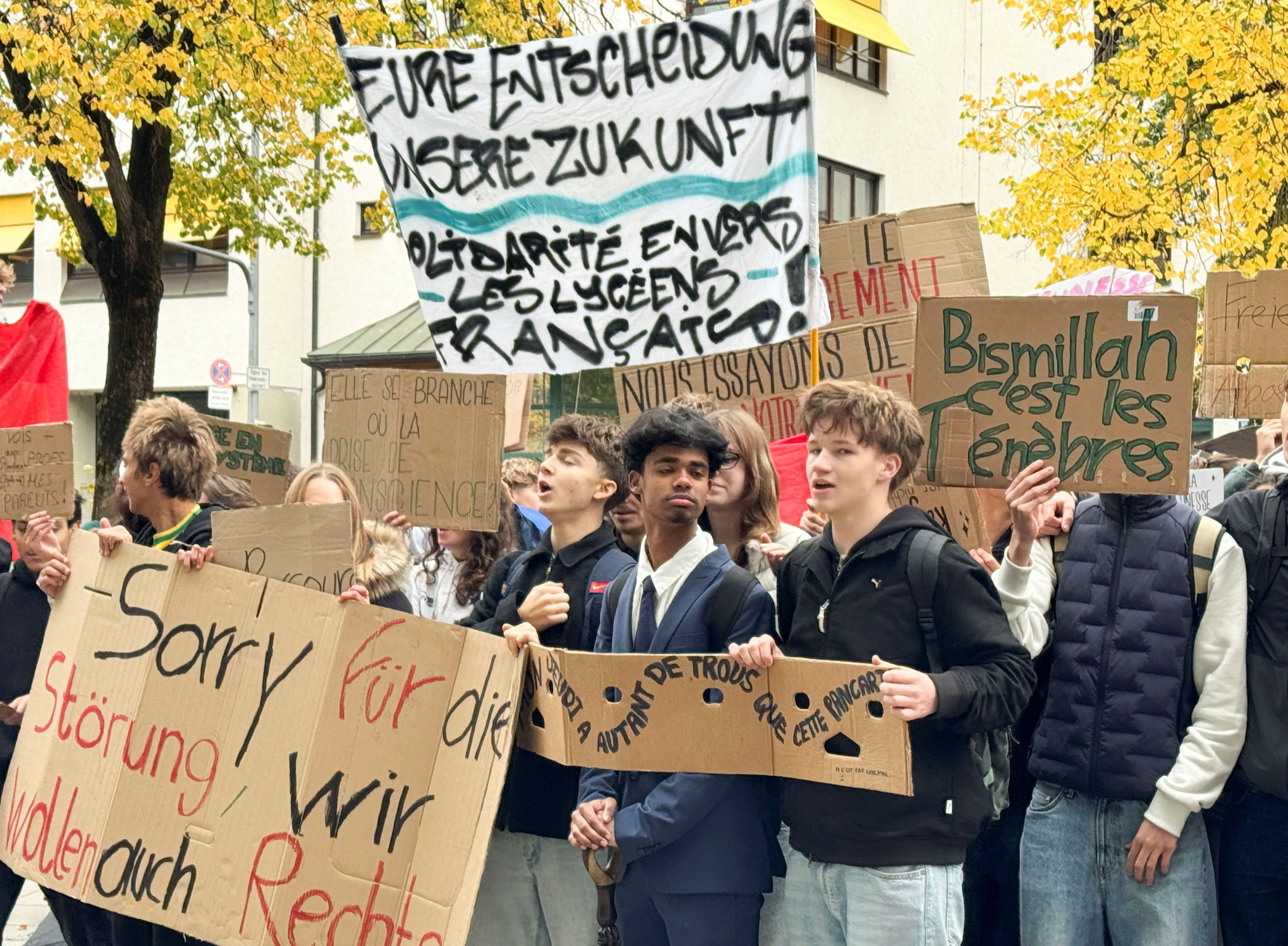 Students demonstrate outside the French consulate in Munich, Germany, in solidarity with French protesters on October 19. (Reuters/Ayhan Uyanik)