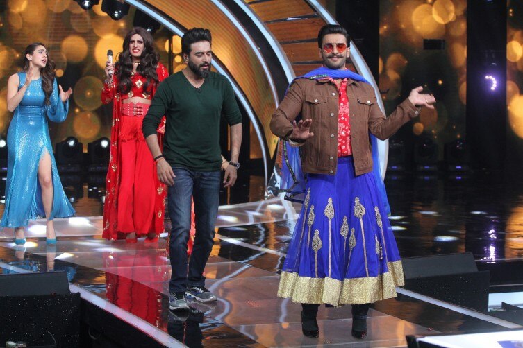 Ranveer Singh dancing in ghagra on Sa Re Ga Ma Pa will make you LOL