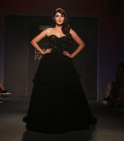Rhea Chakraborty creates magic on ramp in stunning strapless gown at Lakme  Fashion Week 2019 | IndiaToday