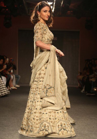 Soha Ali Khan is all about royalty in gorgeous lehenga at ...