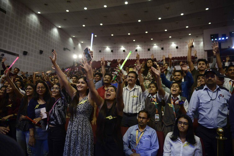 Mind Rocks 2019 In Pics Shraddha Kapoor Makes Delhi Groove To Milegi Milegi Indiatoday Shraddha kapoor attended the india today mind rocks 2019 at the jawaharlal nehru stadium in new delhi on september 28. shraddha kapoor makes delhi groove to