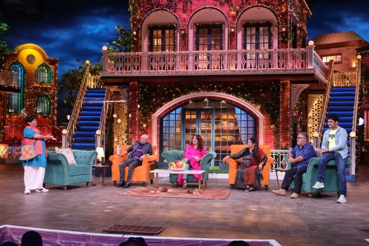 The Kapil Sharma Show Humlog Stars Grace The Comedy Show Indiatoday In one of the promos of the show, the team of hum log was seen having a blast on the show. the kapil sharma show humlog stars