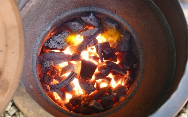 6 die of suffocation after sleeping in tempo with burning tandoor