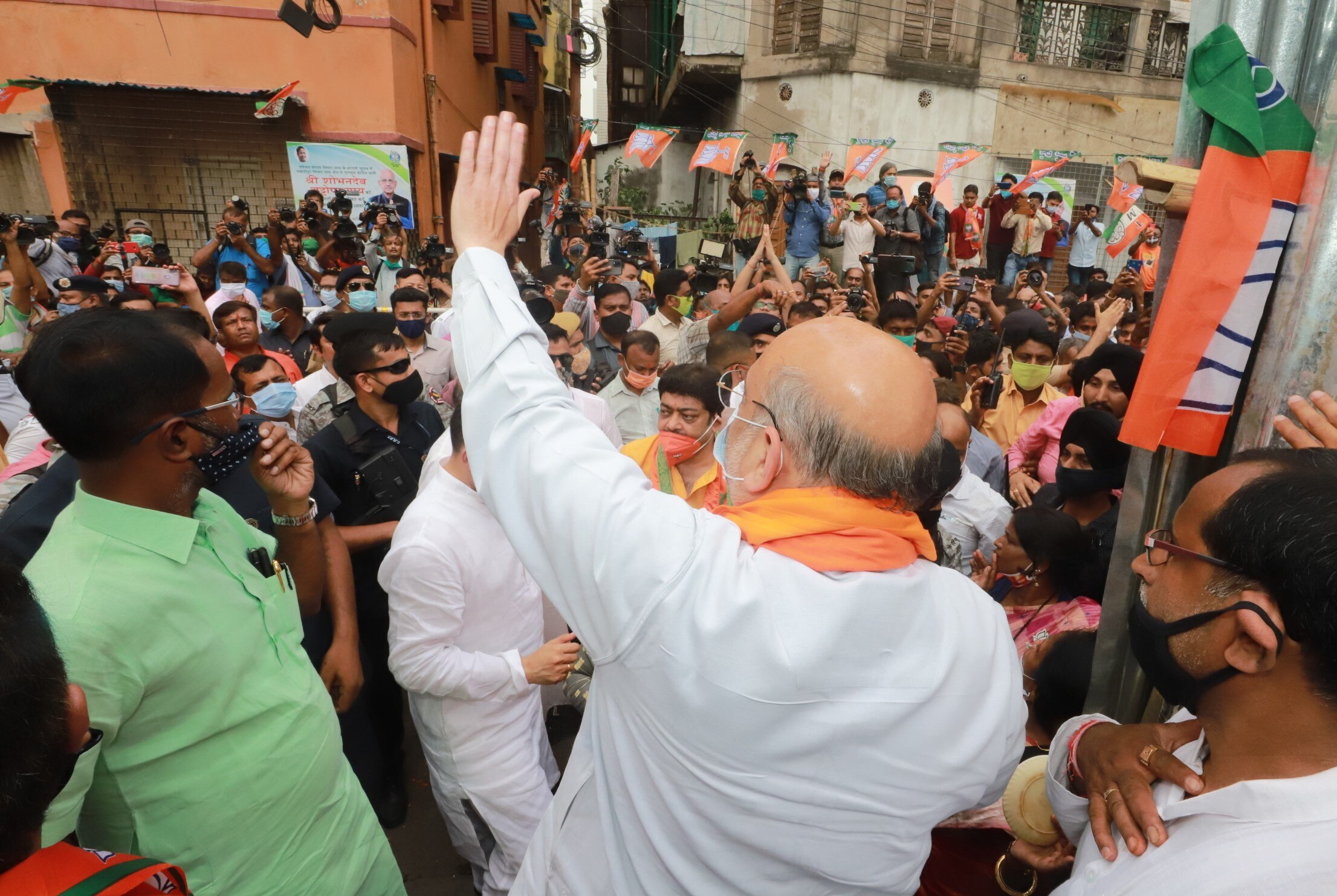 মমতাকে কমিশনের মমতাকে কমিশনের