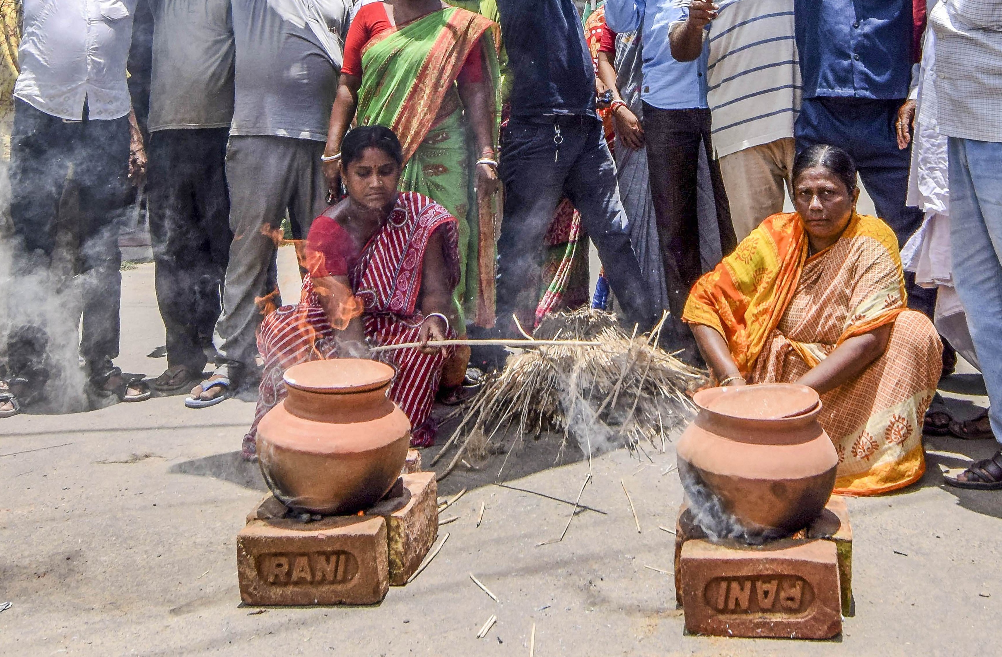 তৃণমূলের প্রতিবাদ 