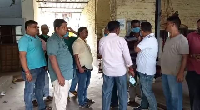 ব্যারাকপুরে রাজ চক্রবর্তীর উপর হামলার অভিযোগ 